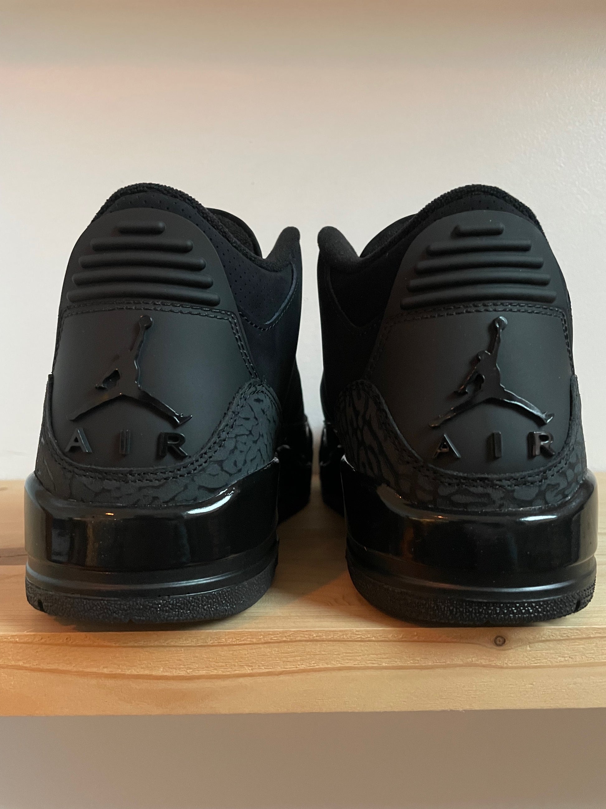 Jordan 3 Retro "Black Cat"