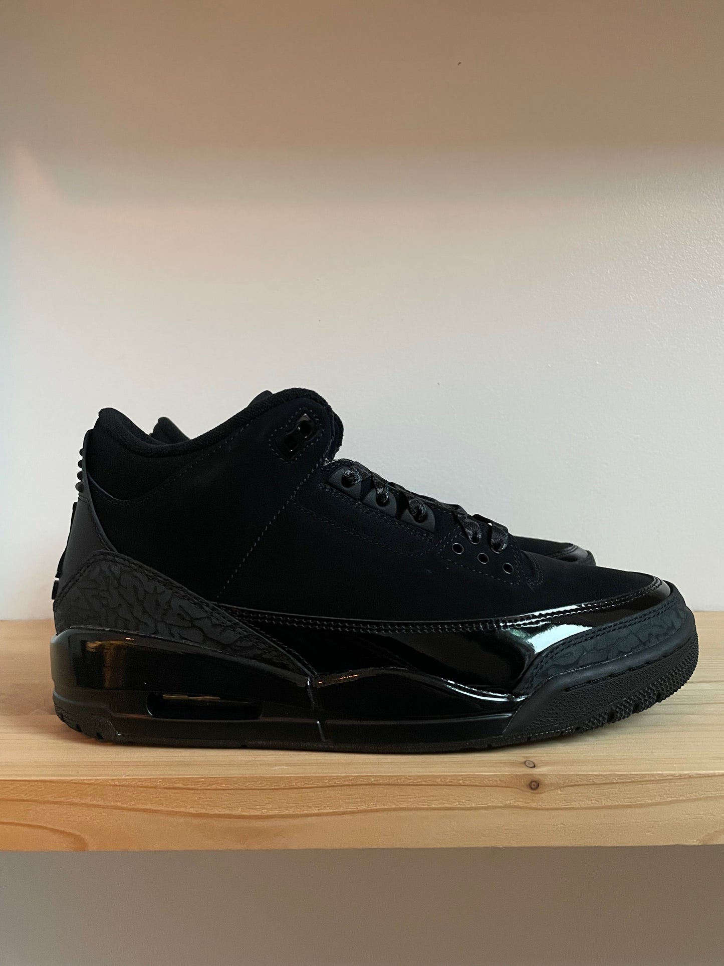 Jordan 3 Retro "Black Cat"