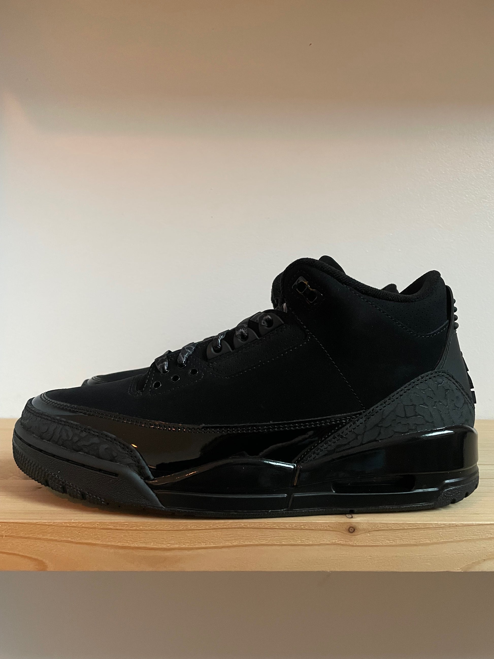 Jordan 3 Retro "Black Cat"