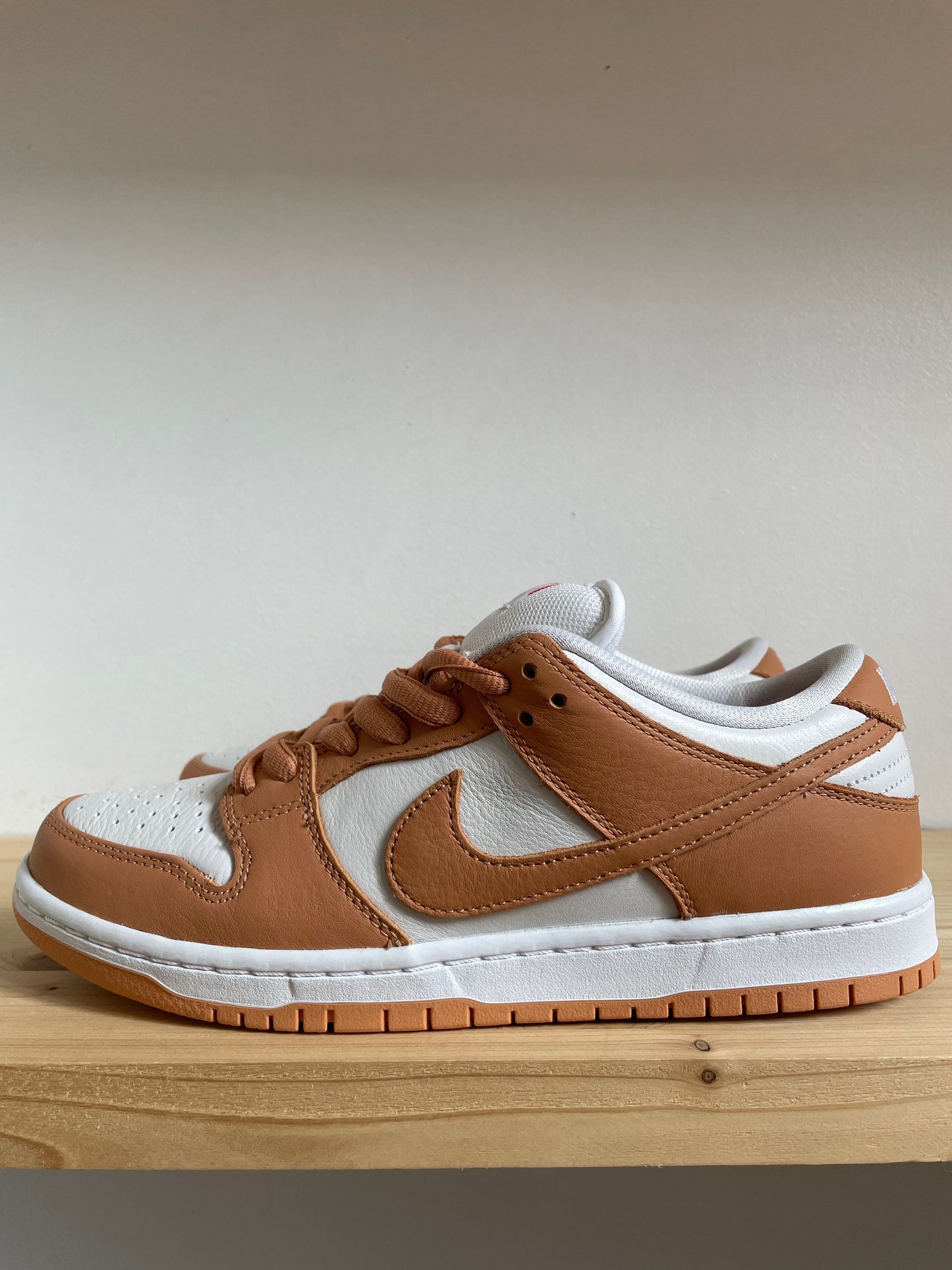 Nike SB Dunk Low Pro ISO Light Cognac