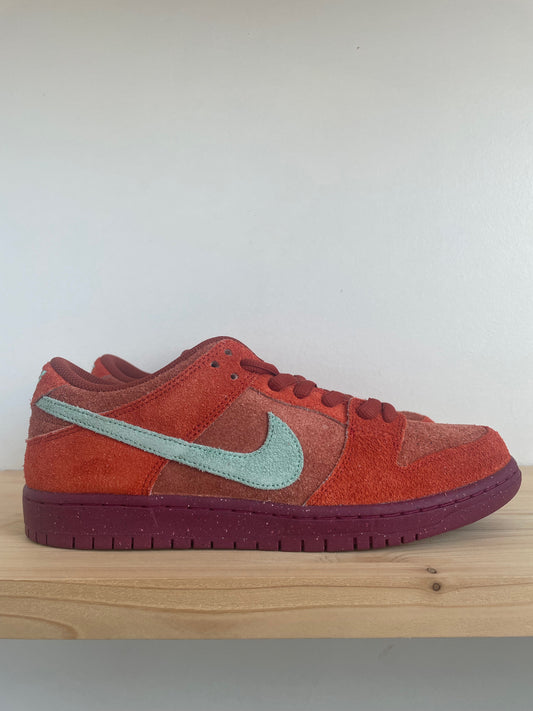 Nike SB Dunk Low Mystic Red Rosewood