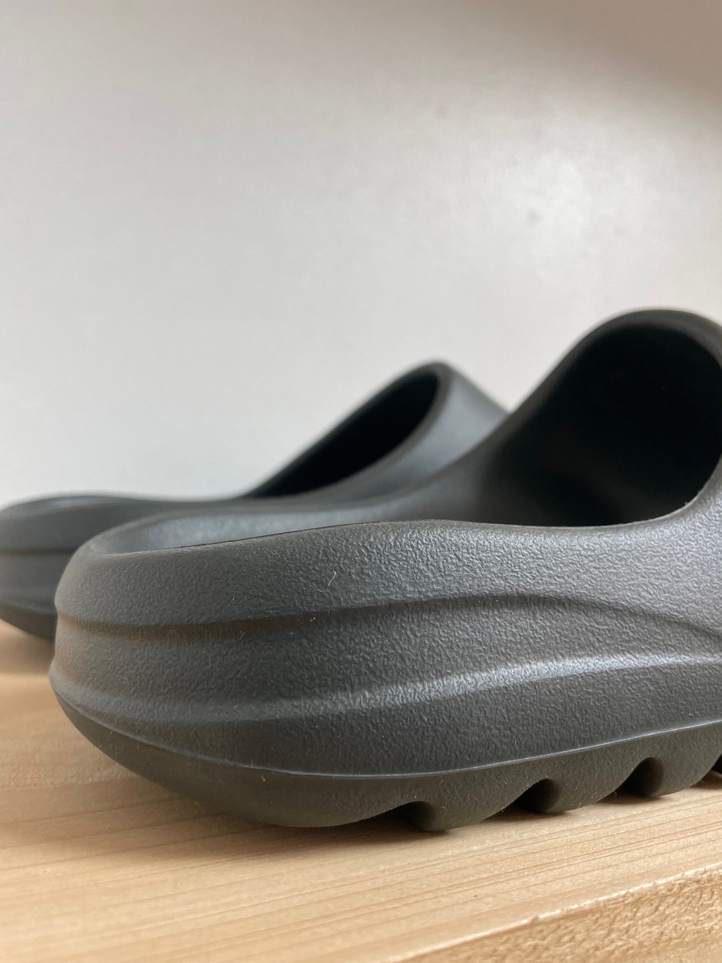 Yeezy Slide Dark Onyx