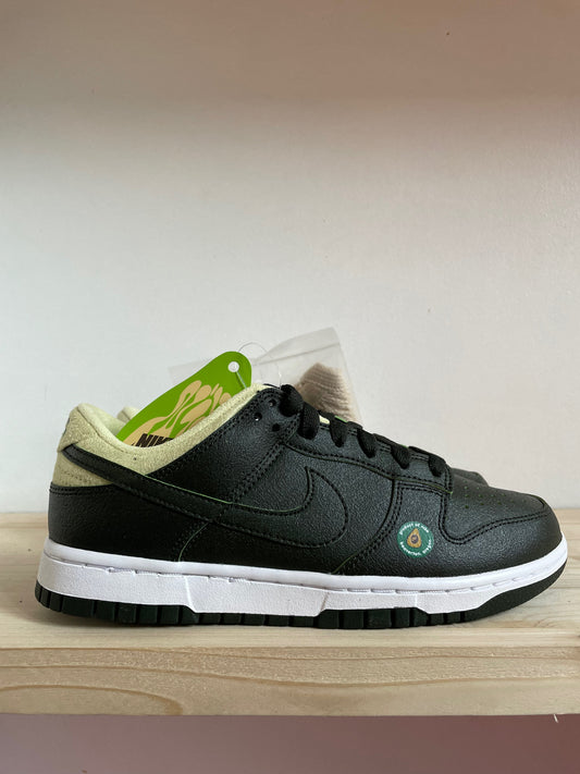 ANTWERP SNKR - Nike Dunk Low LX "Avocado"