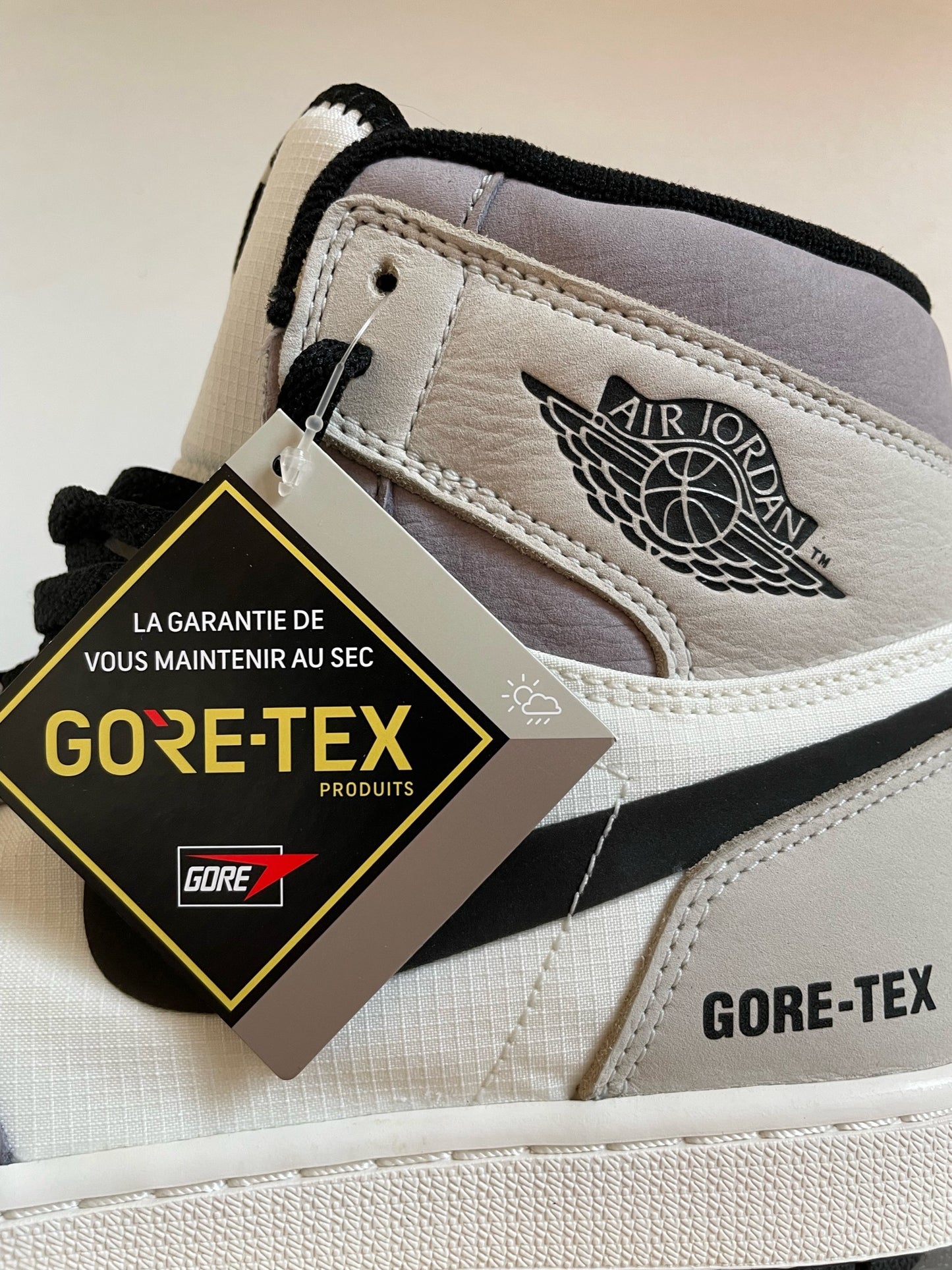 ANTWERP SNKR - Nike Air Jordan 1 Retro High Element Gore-Tex Light Bone