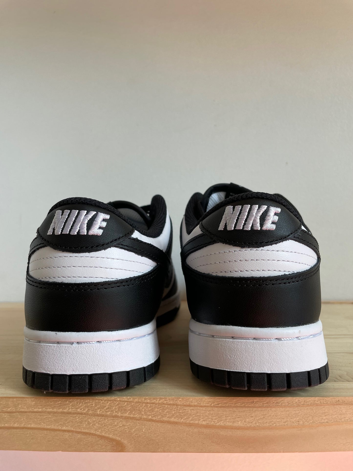 ANTWERP SNKR - Nike Dunk Low Retro White Black (W)